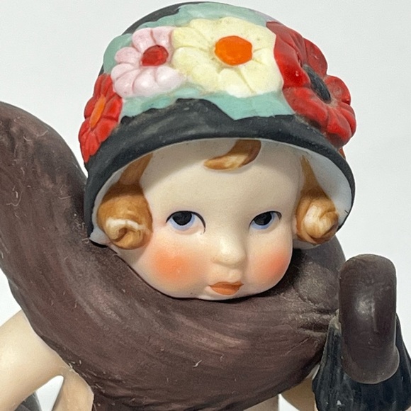 Professional Woman 1985 Heirloom Tradition Children of C.H. 1921 Figurine‎ H1732 - Picture 7 of 8